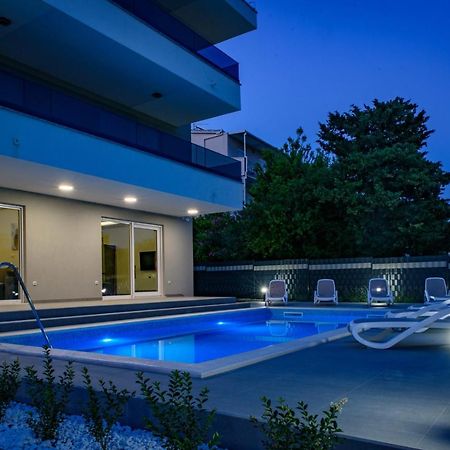 Seka Apartments With A Pool Kaštela Exteriör bild