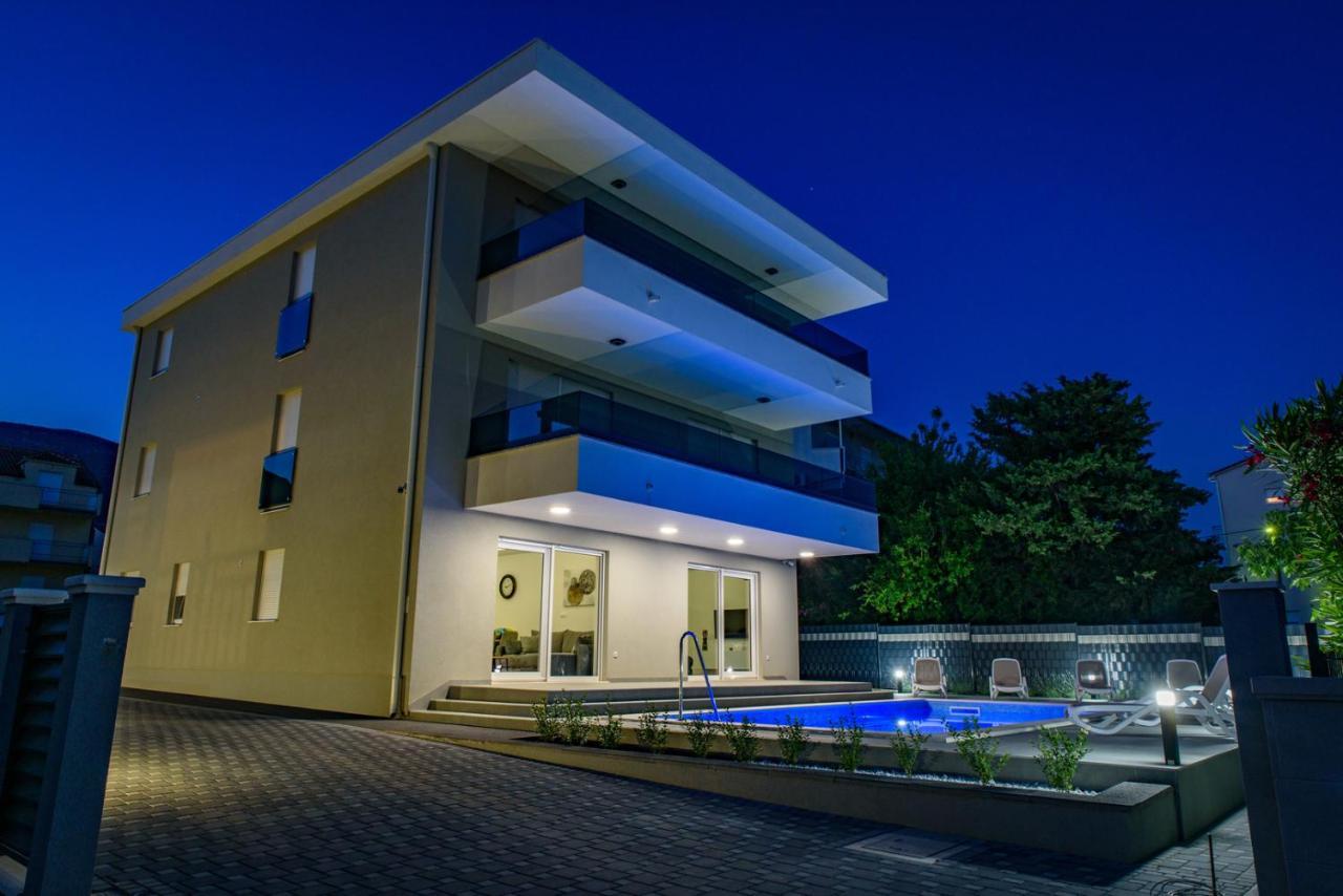 Seka Apartments With A Pool Kaštela Exteriör bild