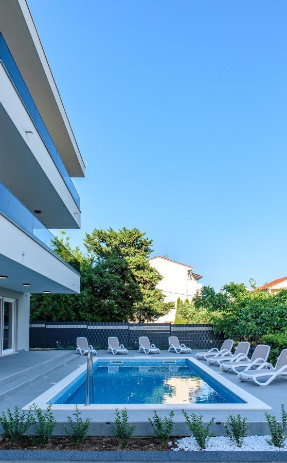 Seka Apartments With A Pool Kaštela Exteriör bild